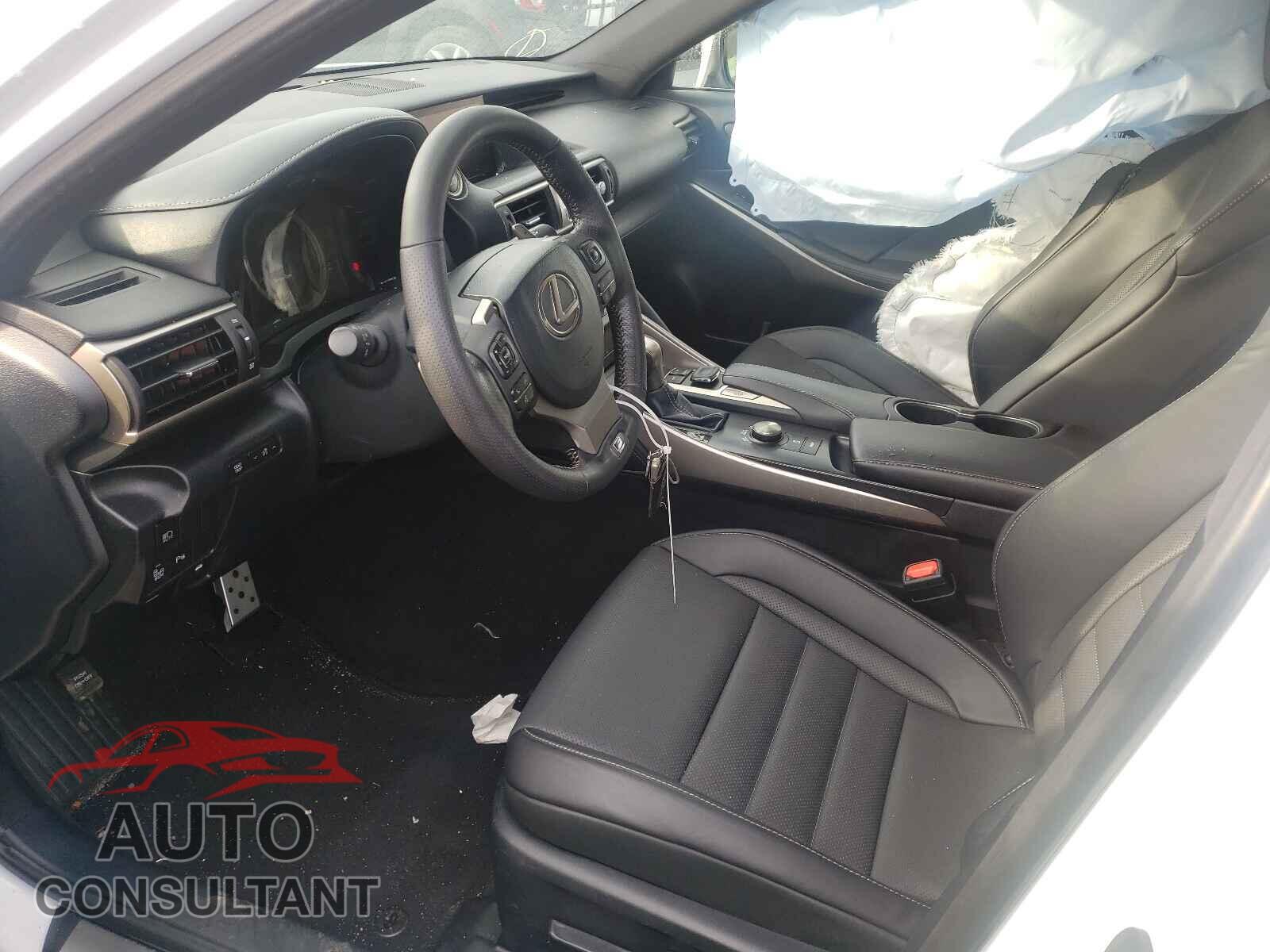 LEXUS IS 2020 - JTHG81F20L5041076
