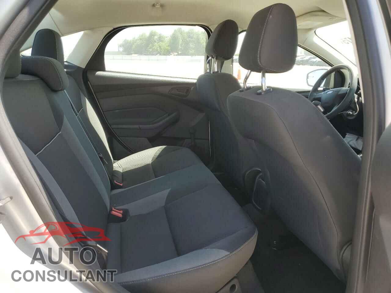 FORD FOCUS 2014 - 1FADP3E20EL388769