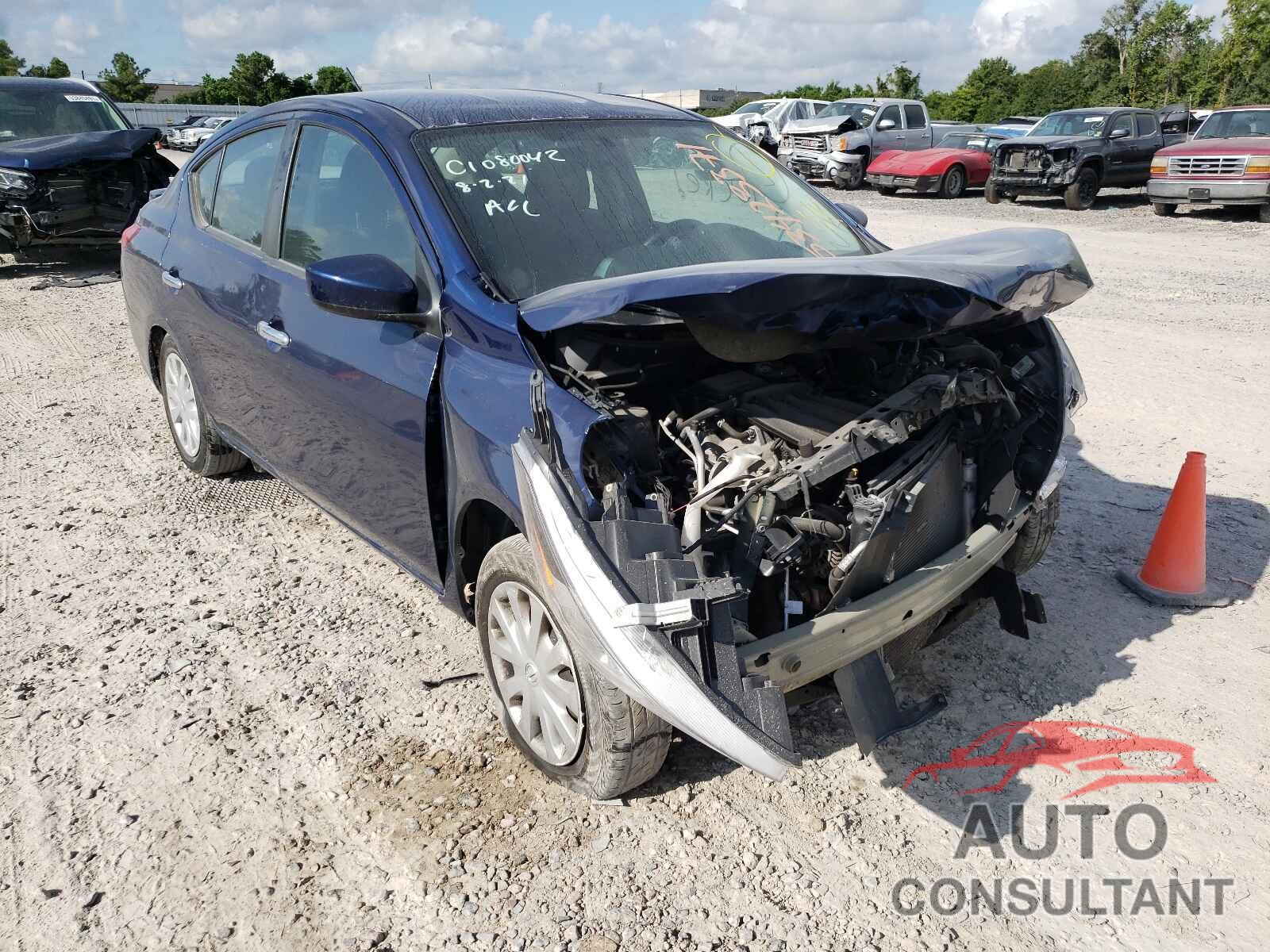 NISSAN VERSA 2019 - 3N1CN7APXKL800087
