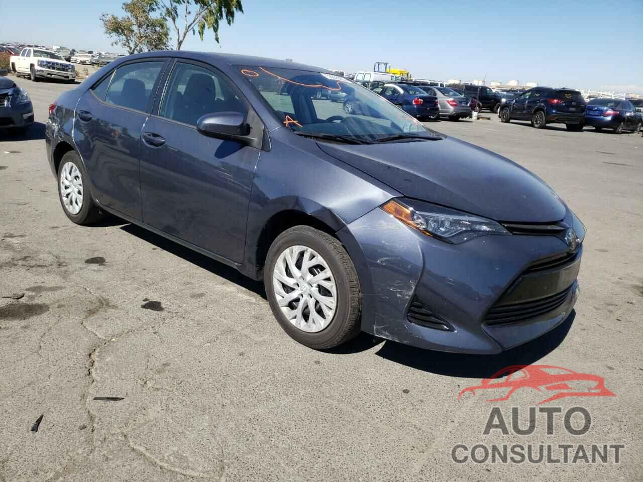 TOYOTA COROLLA 2018 - 5YFBURHE5JP811480