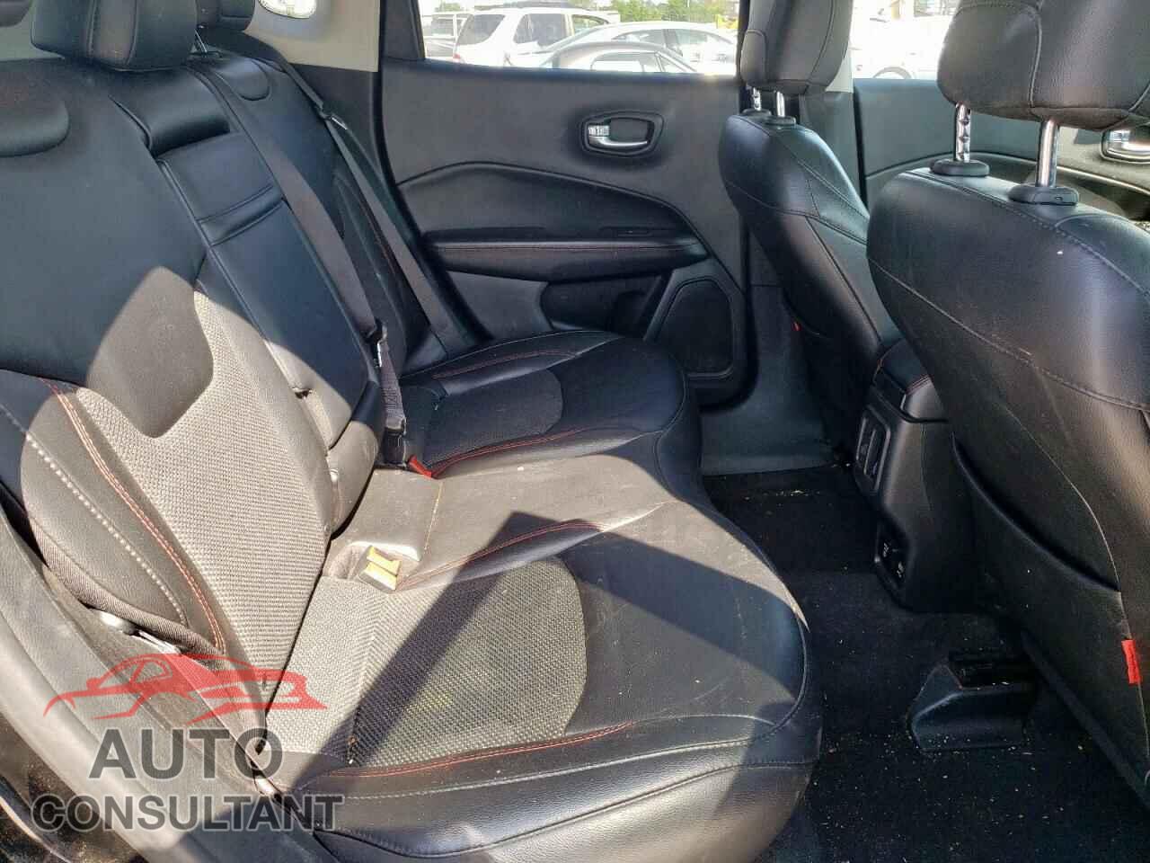 JEEP COMPASS 2019 - 3C4NJDDB2KT765576