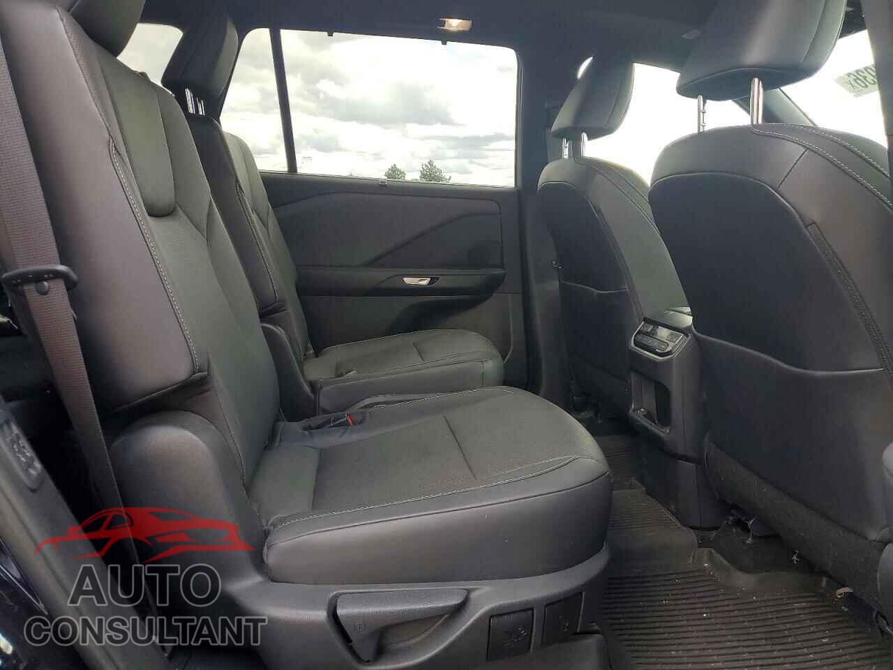 LEXUS UNKNOWN 2024 - 5TDAAAB65RS009084