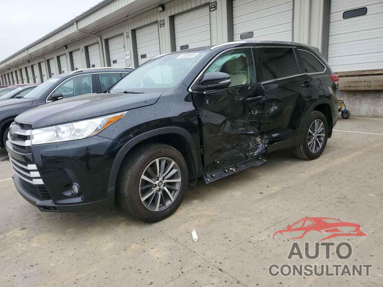 TOYOTA HIGHLANDER 2019 - 5TDJZRFHXKS584614