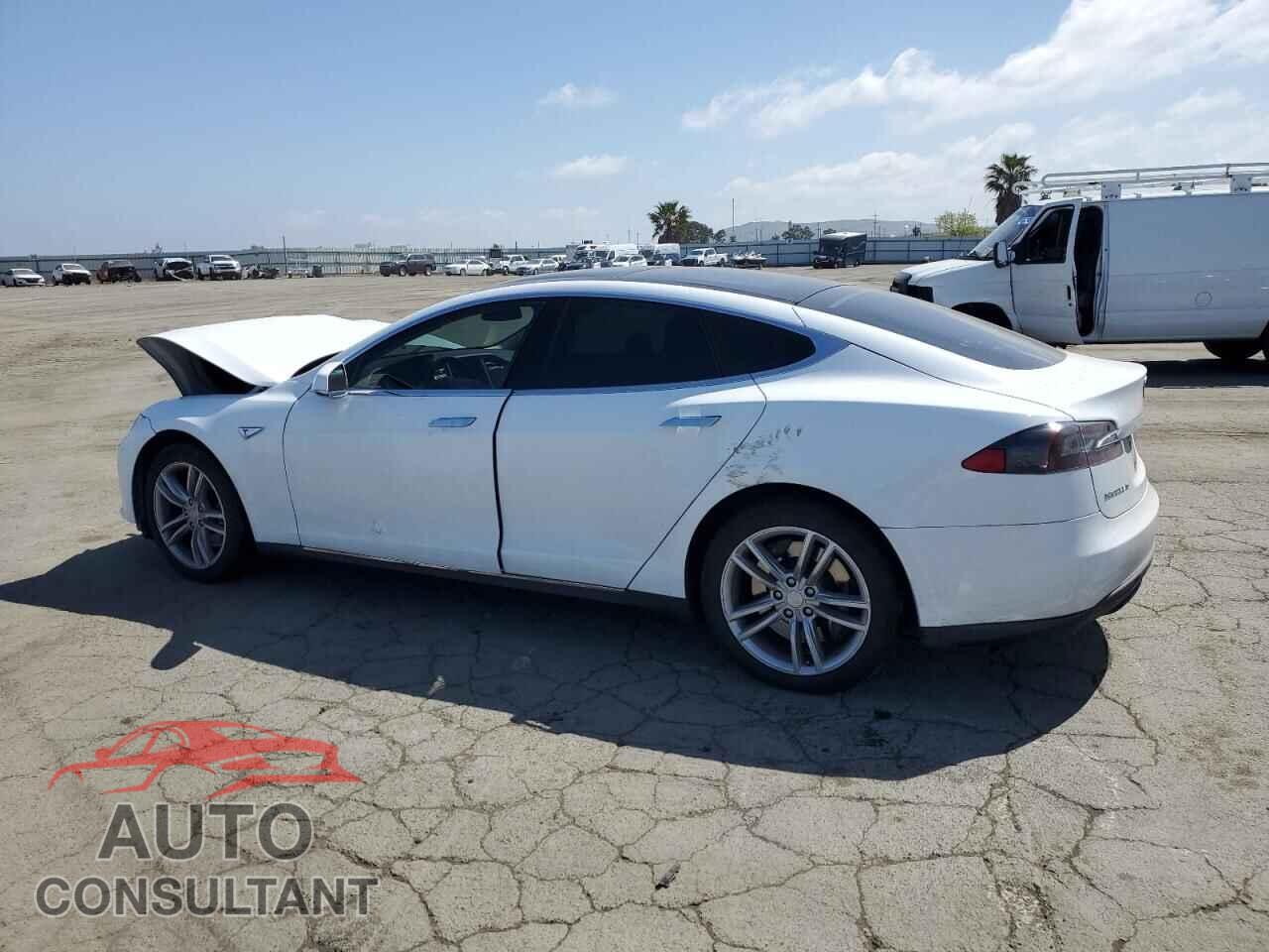 TESLA MODEL S 2013 - 5YJSA1CN6DFP12183