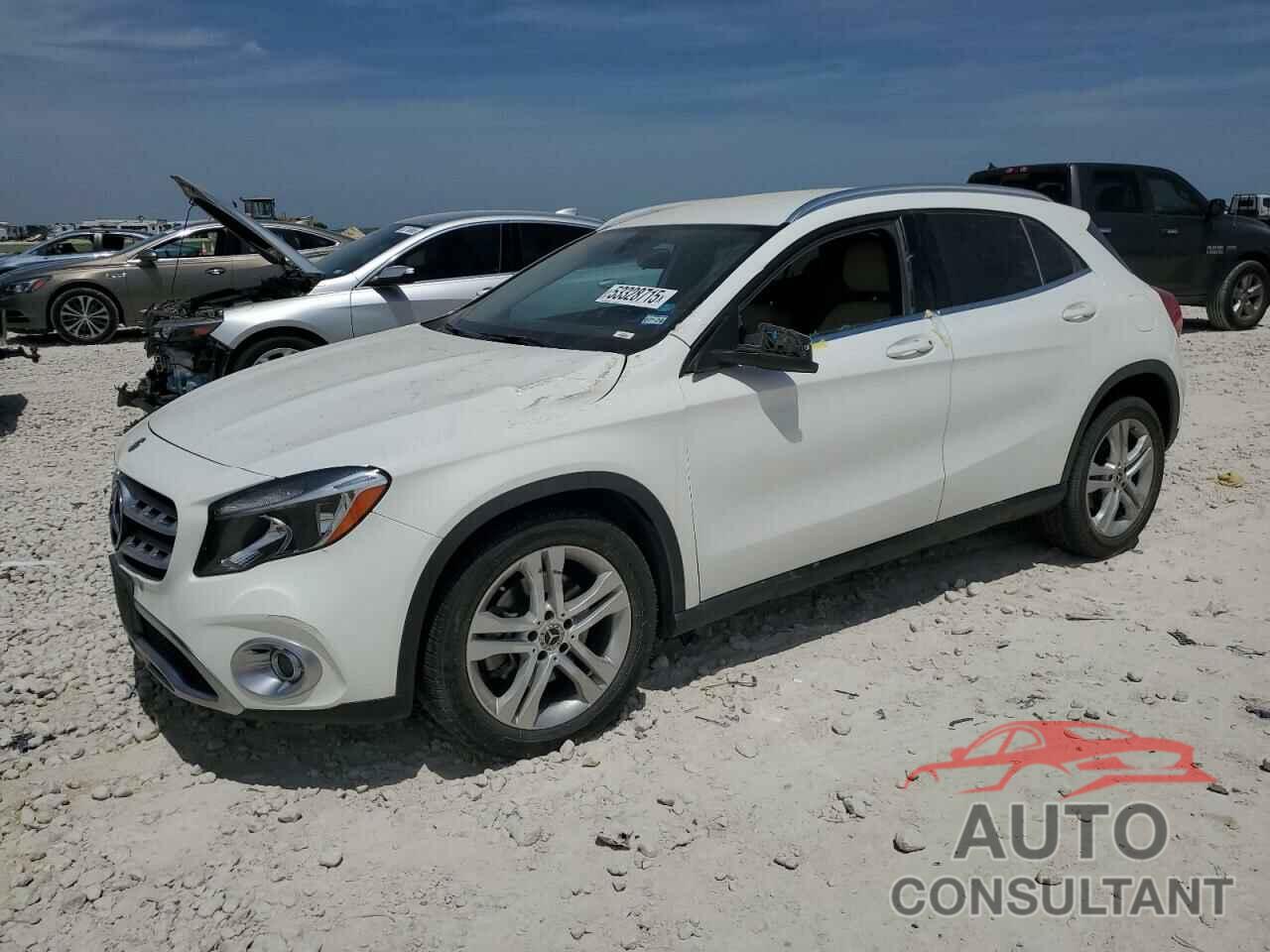 MERCEDES-BENZ GLA-CLASS 2018 - WDCTG4EB6JJ520879