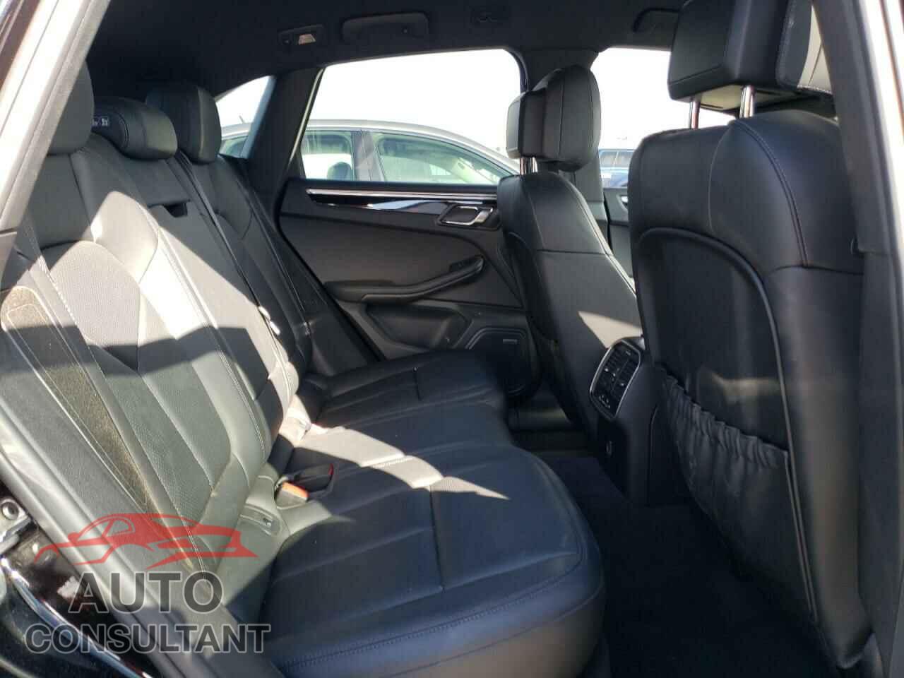PORSCHE MACAN 2018 - WP1AA2A50JLB24193