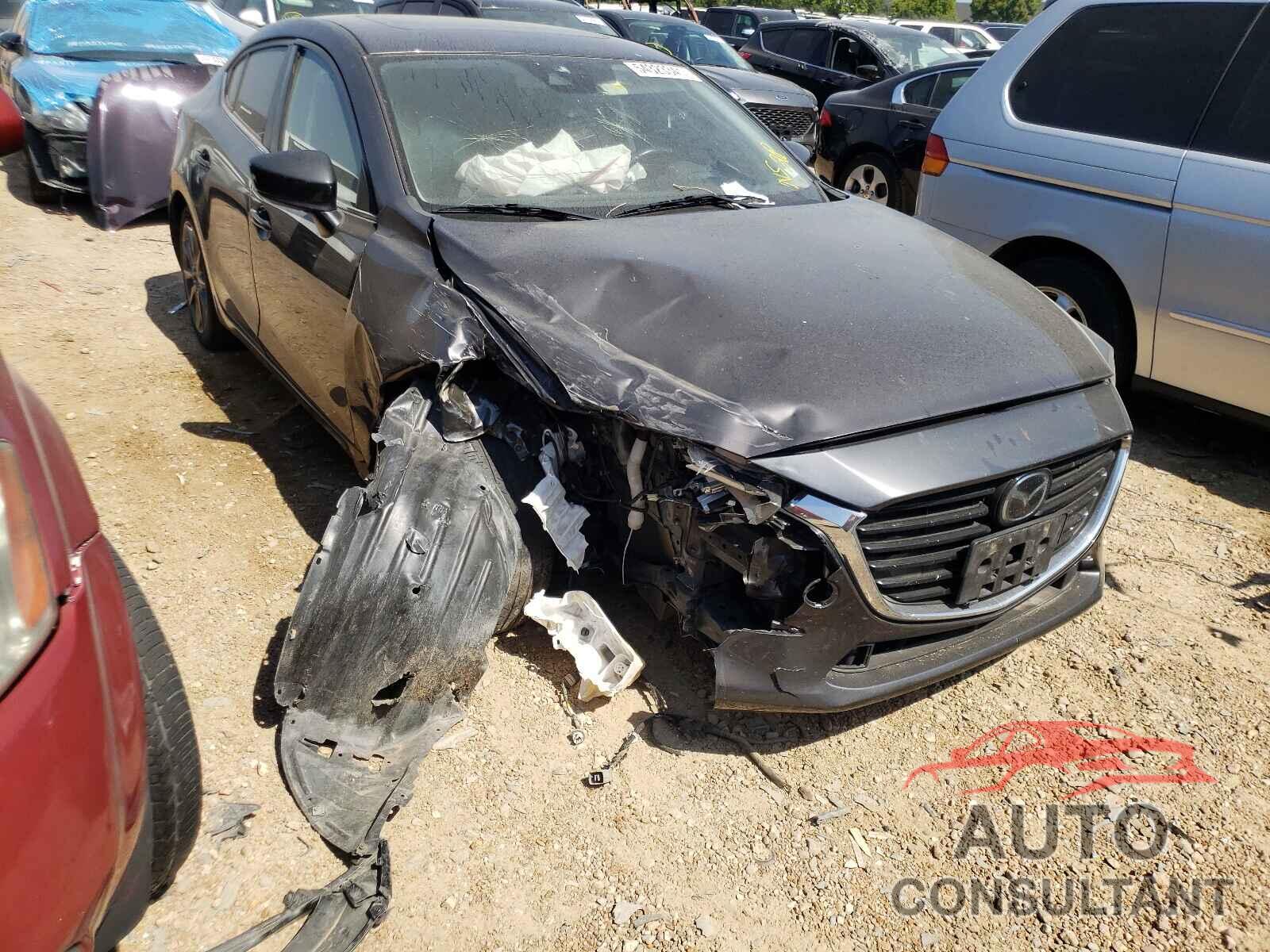 MAZDA 3 2018 - 3MZBN1W36JM230171