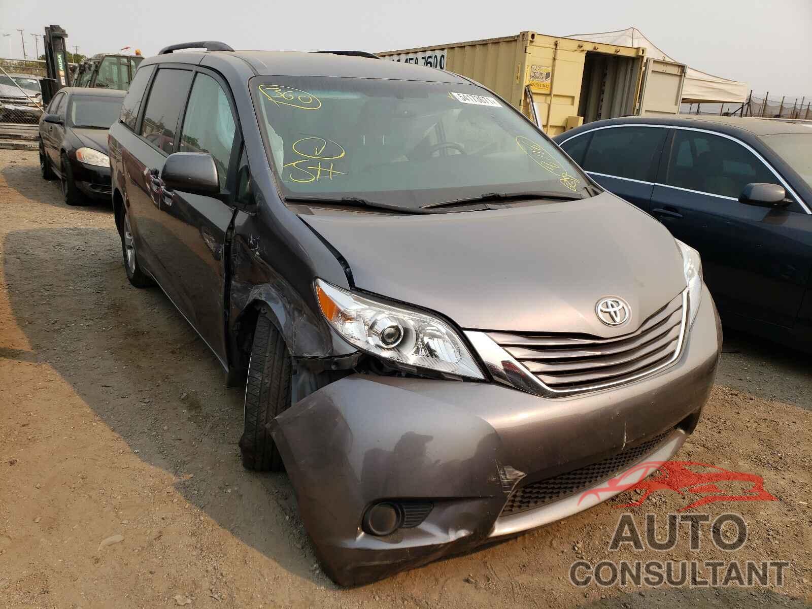 TOYOTA SIENNA 2017 - 5TDKZ3DC0HS877634