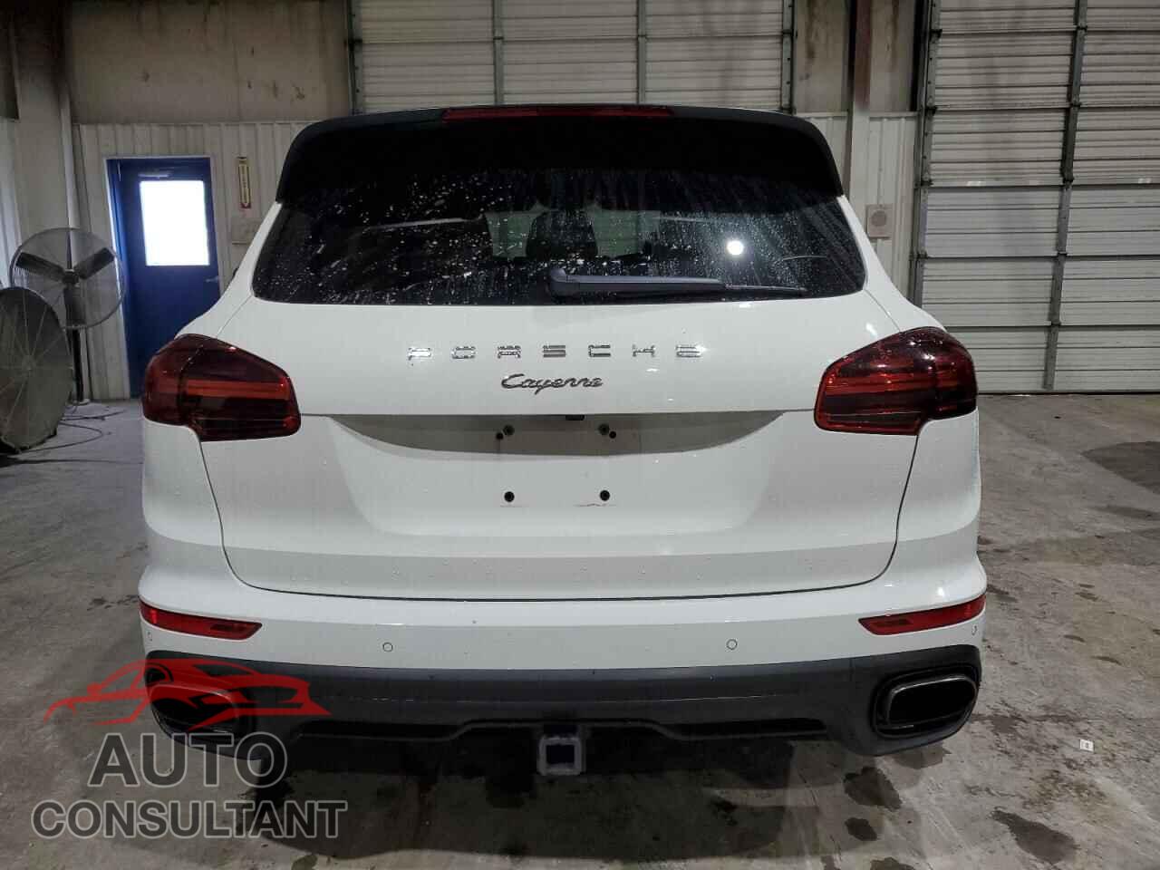 PORSCHE CAYENNE 2017 - WP1AA2A26HKA83882