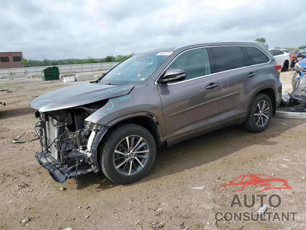 TOYOTA HIGHLANDER 2018 - 5TDJZRFH3JS560332