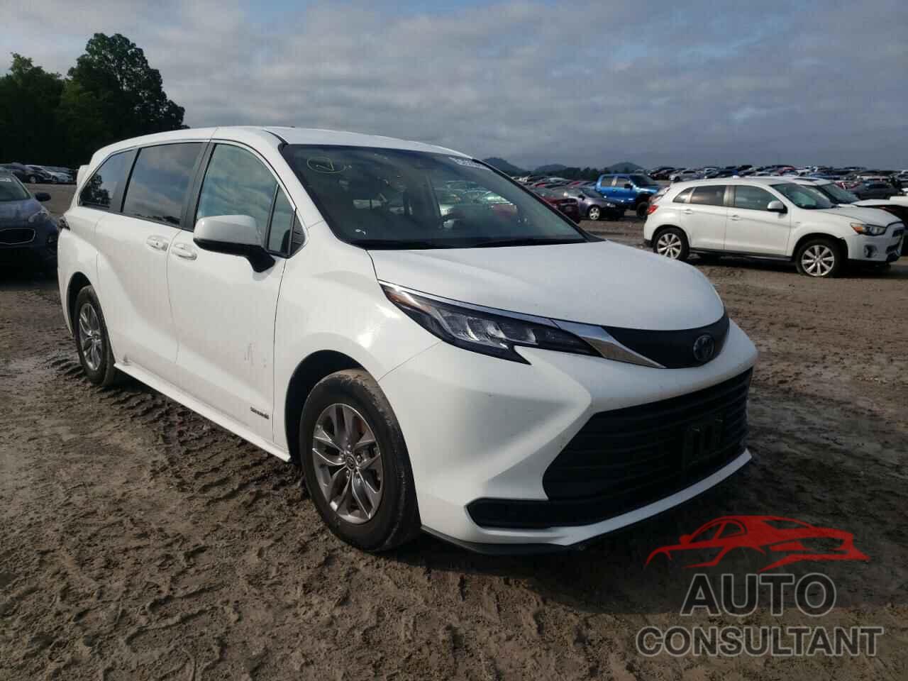 TOYOTA SIENNA 2021 - 5TDKRKEC8MS044795