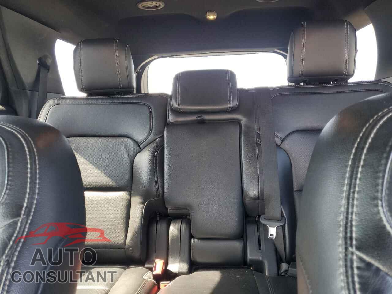 FORD EXPLORER 2018 - 1FM5K7F82JGA16355