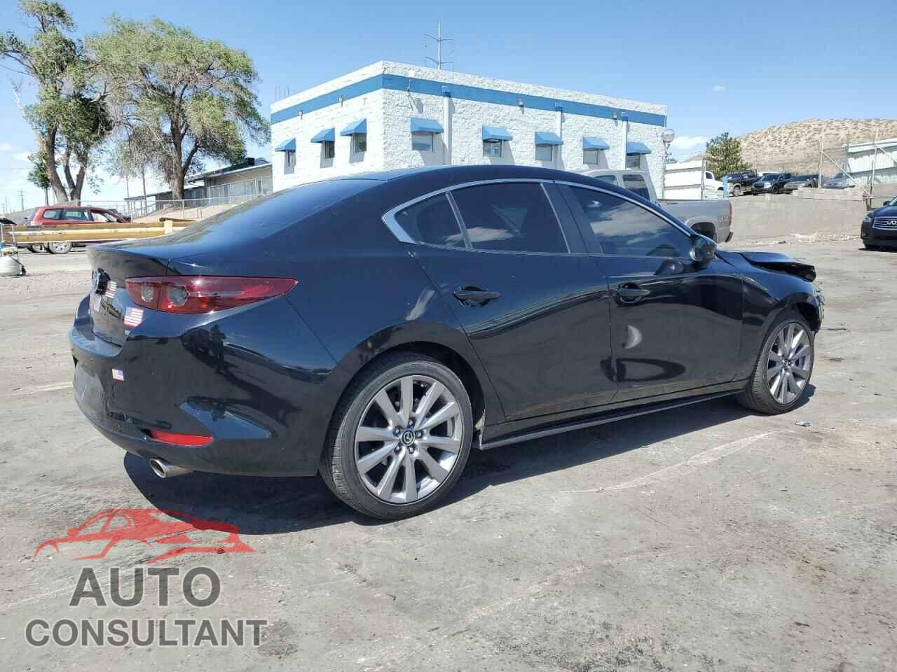 MAZDA 3 2021 - JM1BPABL4M1324201