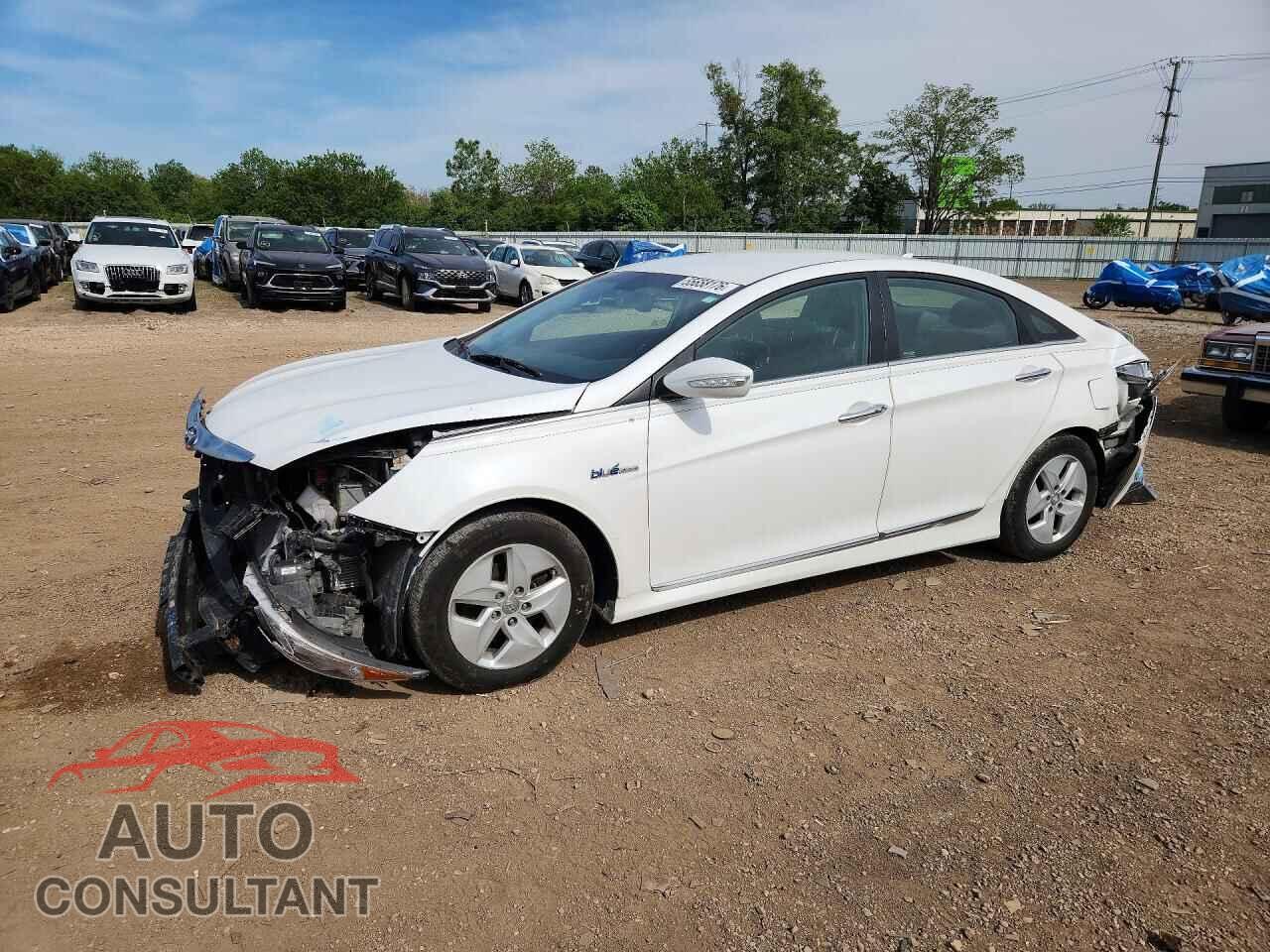 HYUNDAI SONATA 2012 - KMHEC4A45CA022687