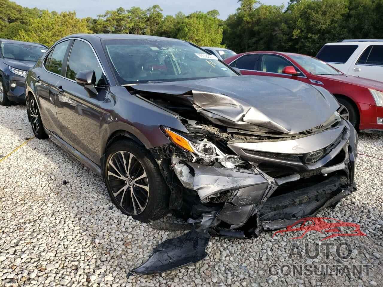 TOYOTA CAMRY 2018 - 4T1B11HK8JU508188