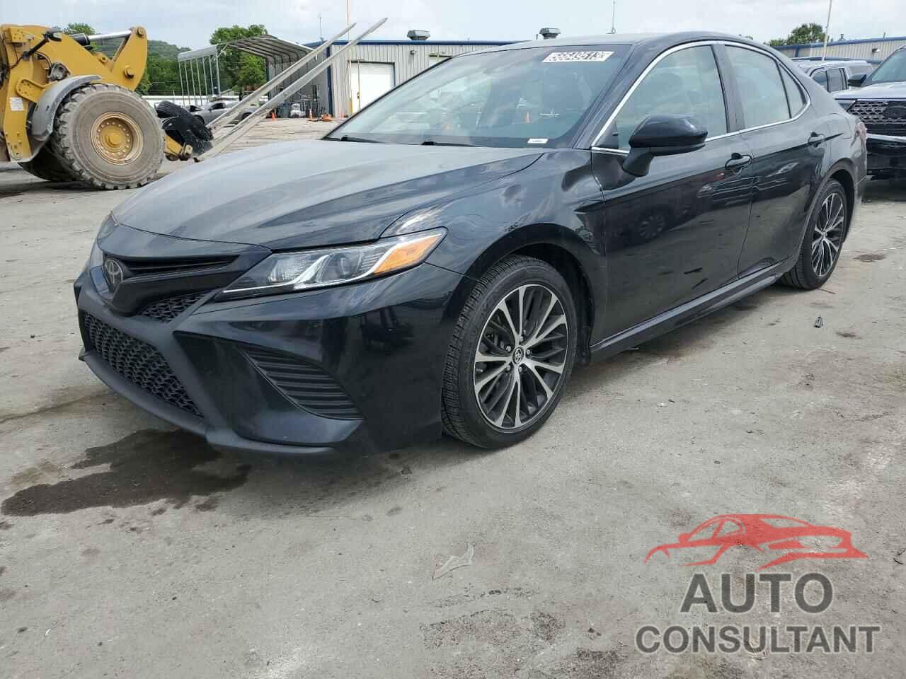 TOYOTA CAMRY 2018 - 4T1B11HK1JU082053
