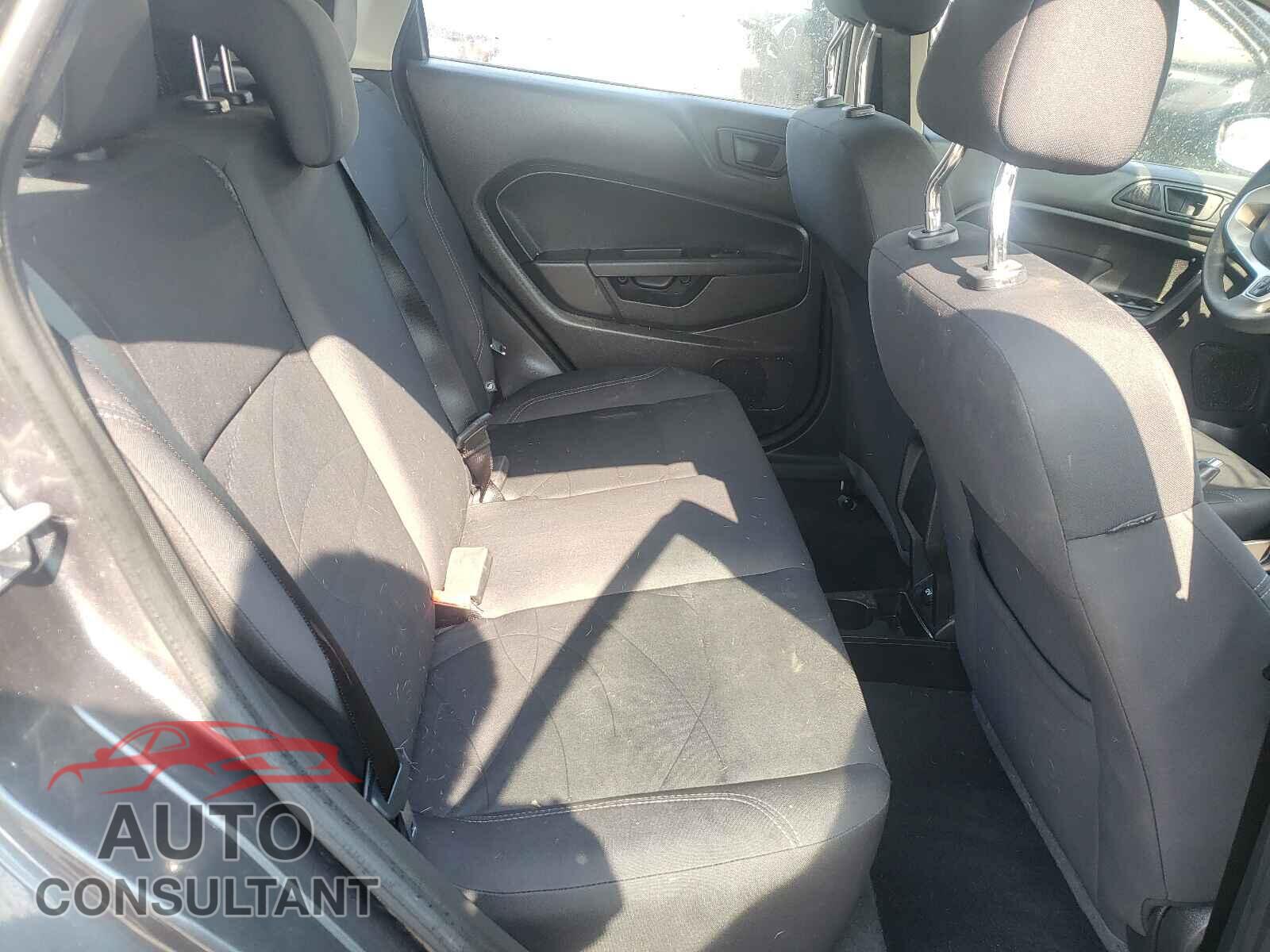 FORD FIESTA 2018 - 3FADP4EJ7JM141707