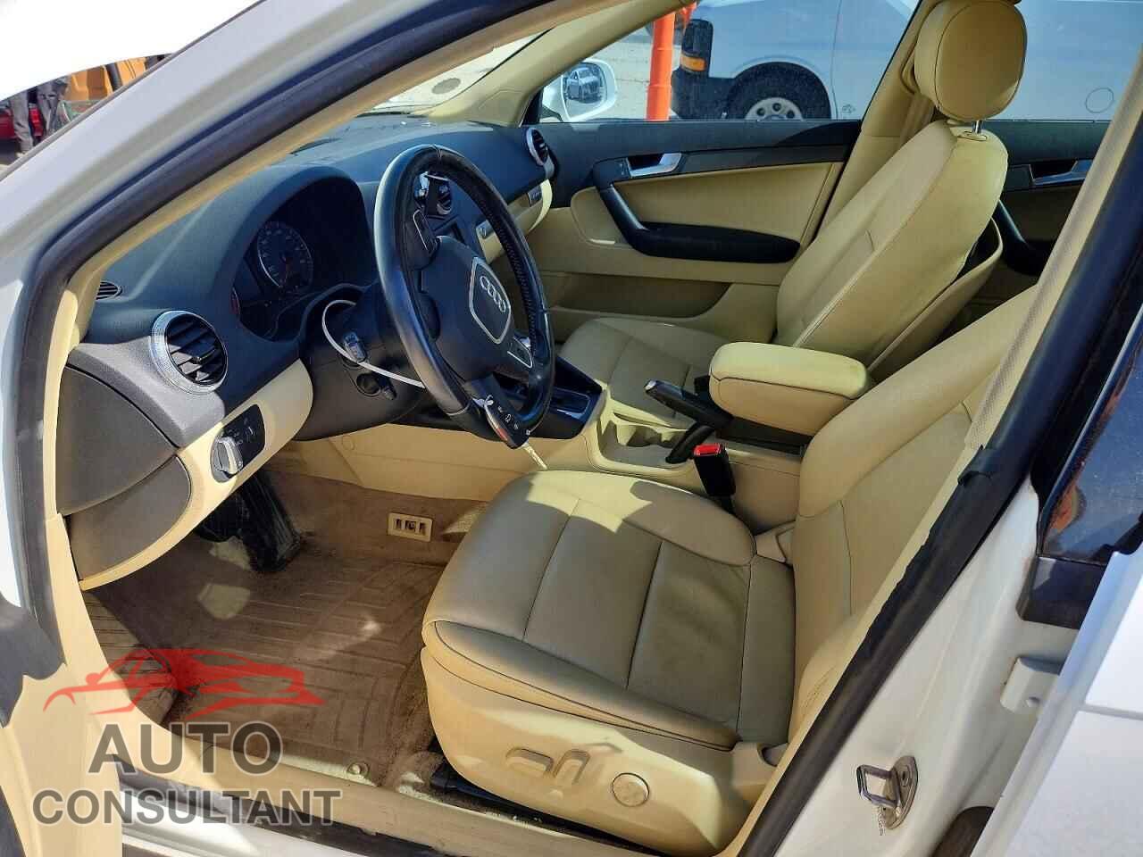 AUDI A3 2011 - WAUDFAFM9BA099203