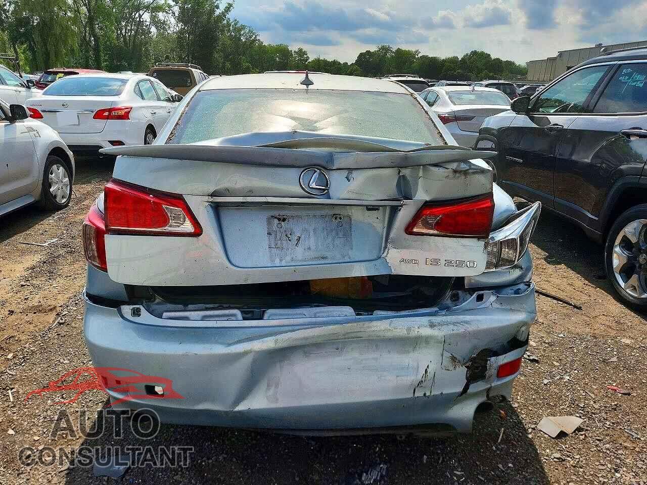 LEXUS IS 2011 - JTHCF5C25B5045834