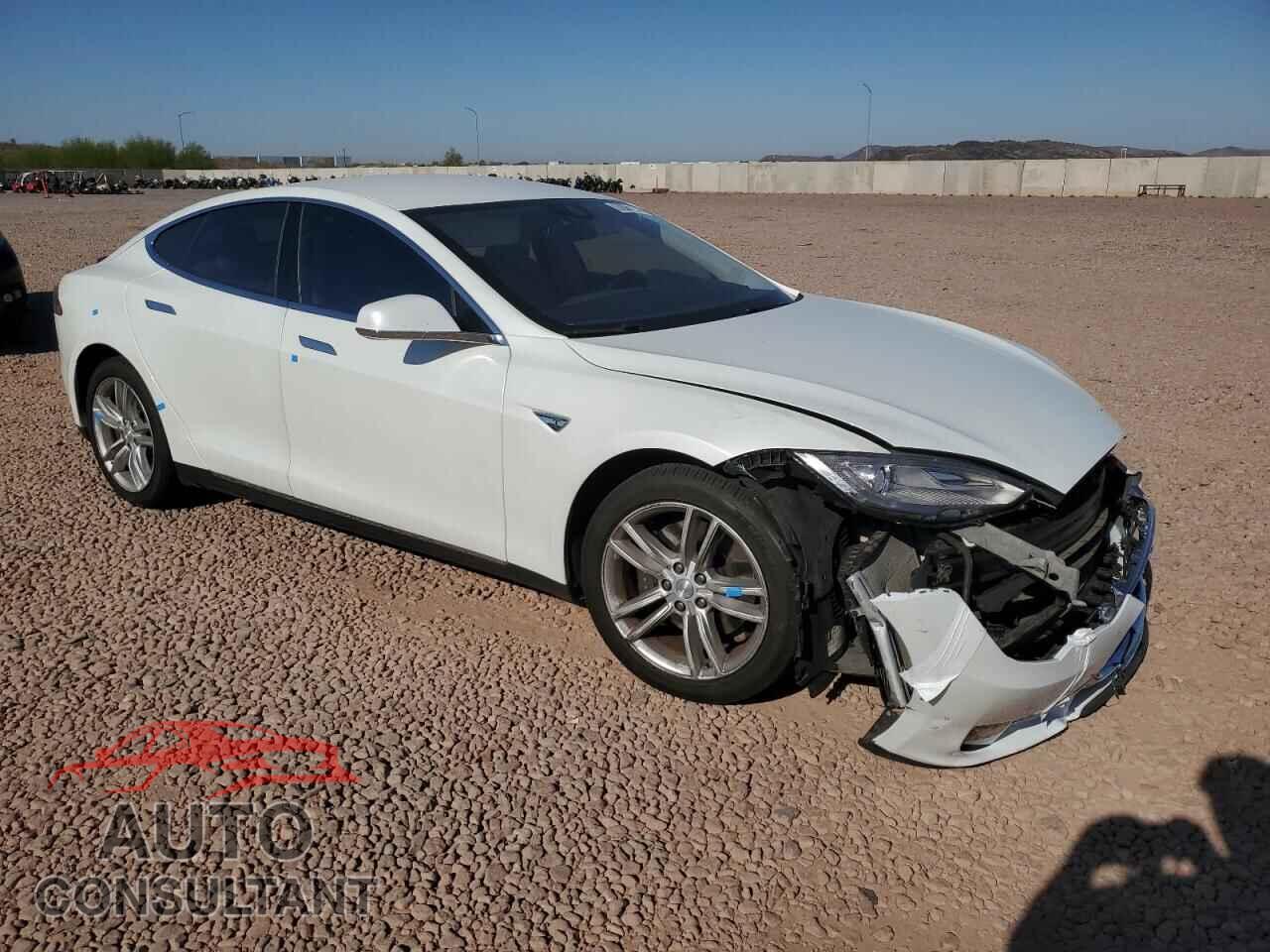 TESLA MODEL S 2015 - 5YJSA1E14FF104479