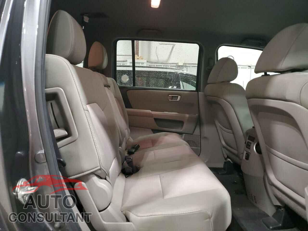 HONDA PILOT 2012 - 5FNYF4H46CB018475