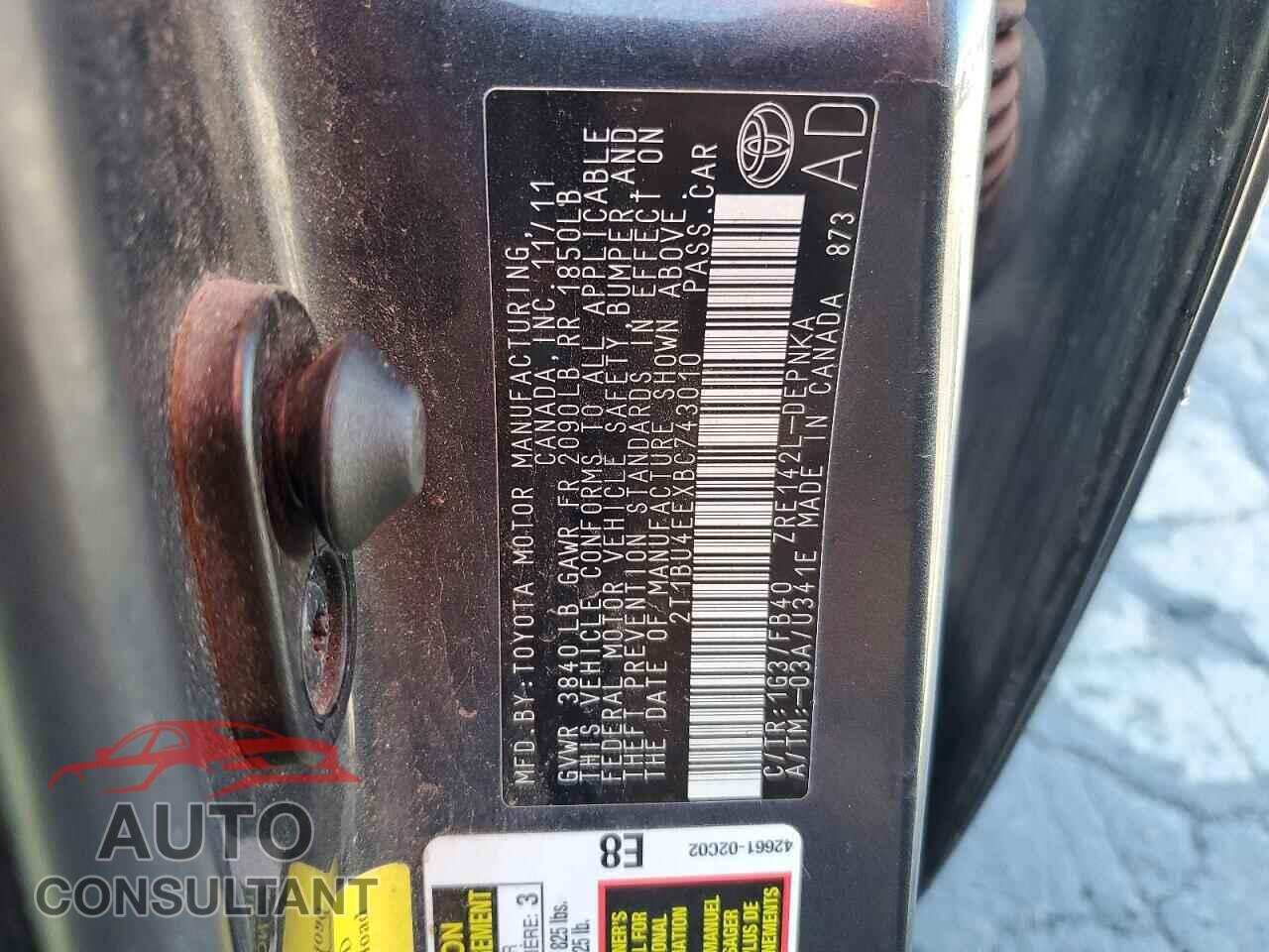 TOYOTA COROLLA 2011 - 2T1BU4EEXBC743010