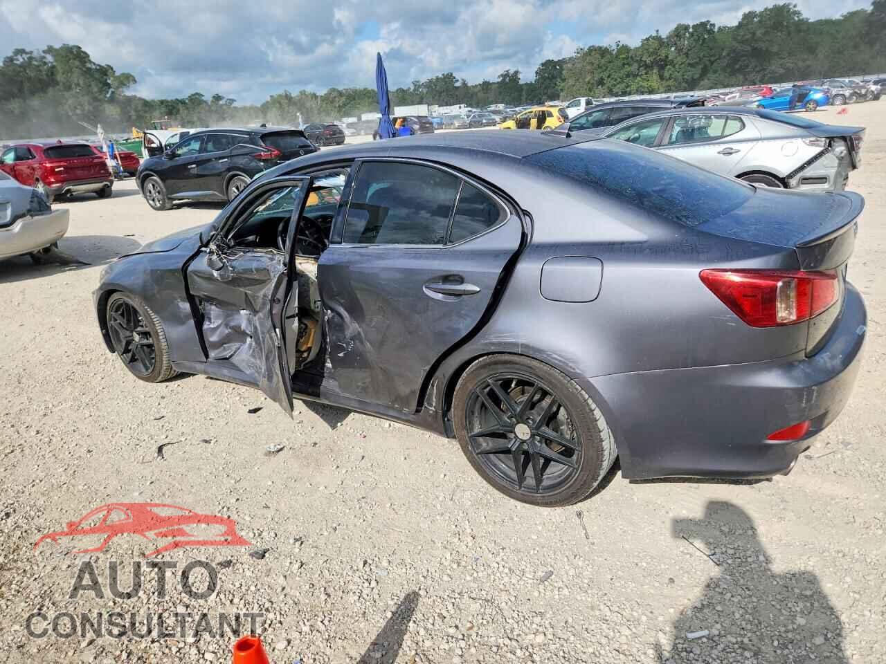 LEXUS IS 2012 - JTHBF5C27C5176020