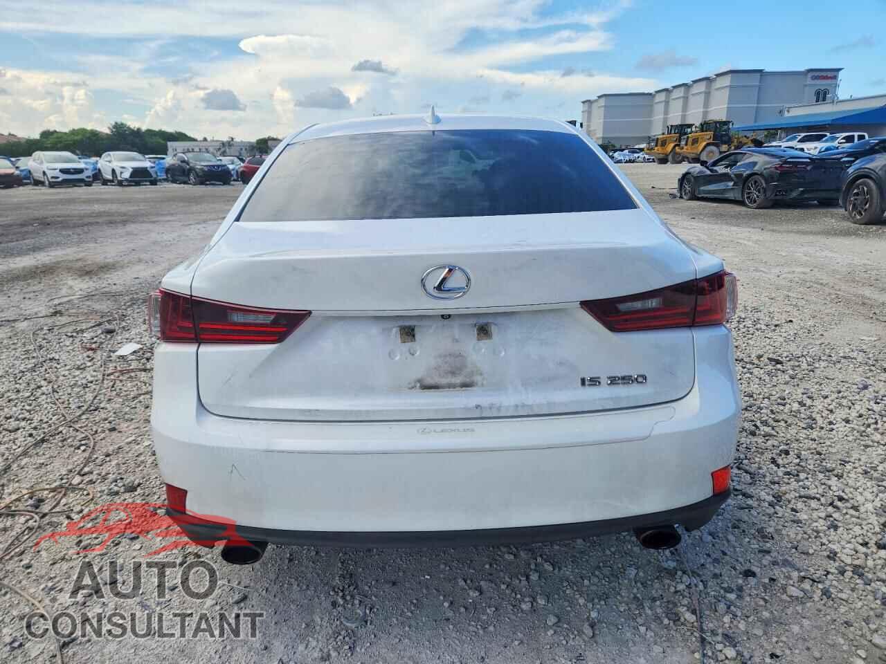 LEXUS IS 2015 - JTHBF1D25F5063159