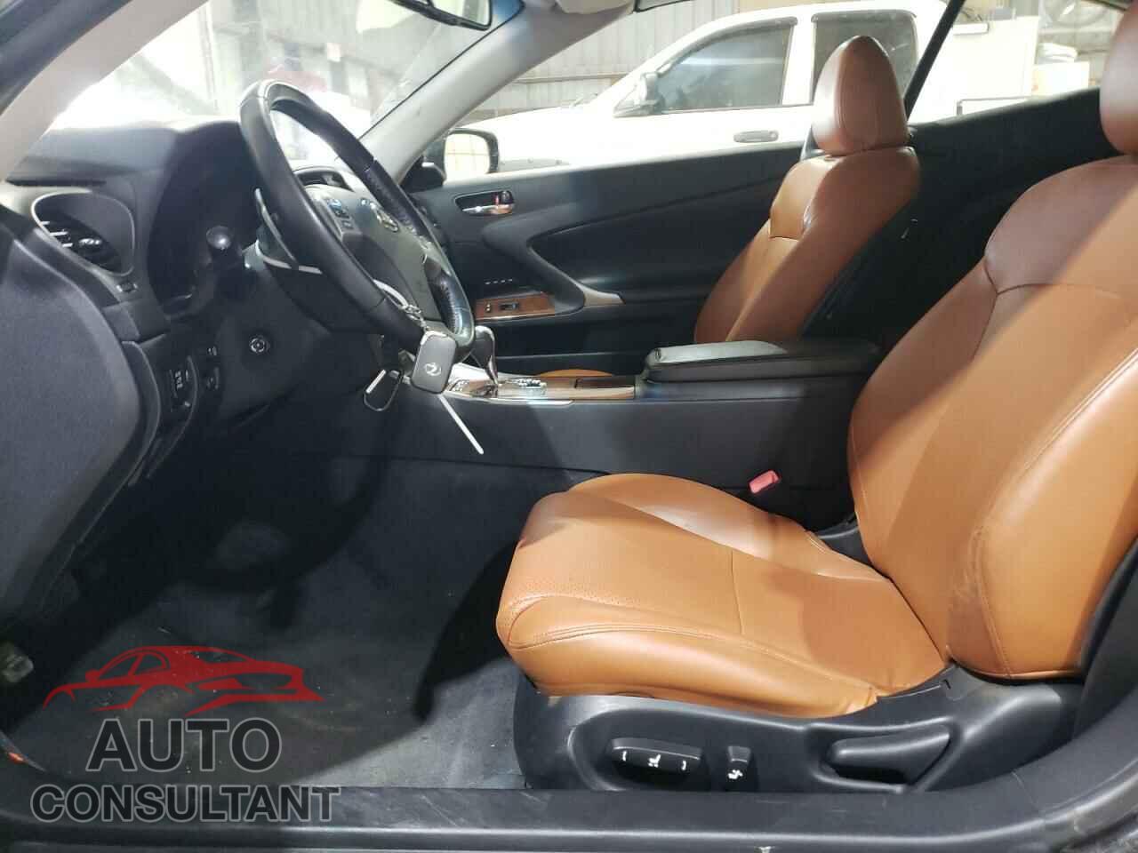 LEXUS IS 2011 - JTHFF2C27B2516993