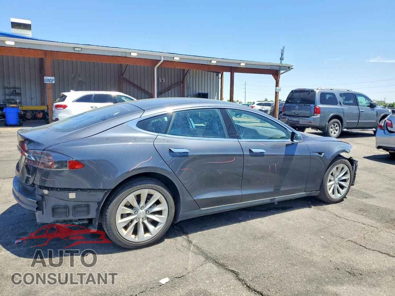TESLA MODEL S 2015 - 5YJSA1E26FF108459