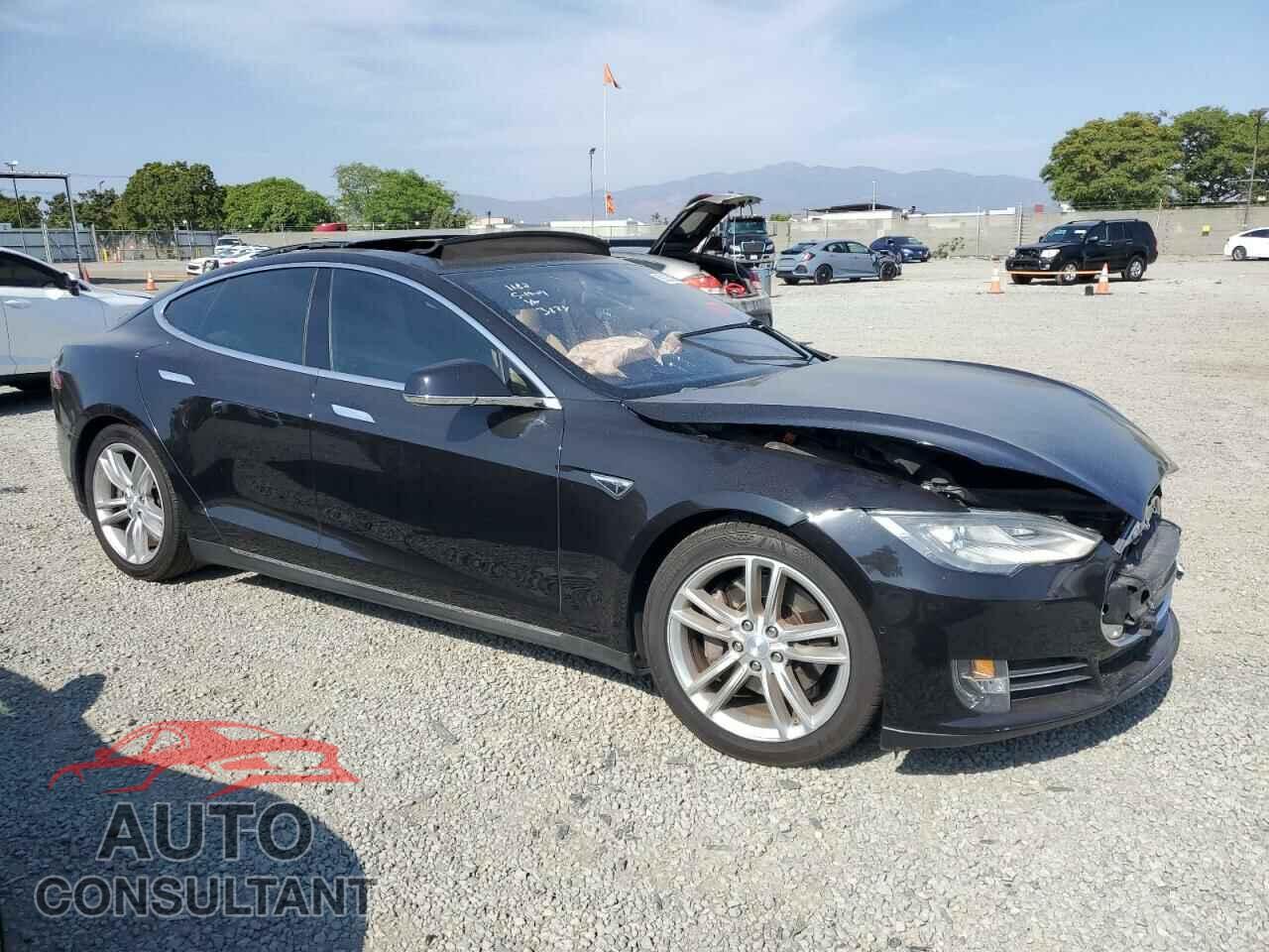 TESLA MODEL S 2015 - 5YJSA1E21FF113178