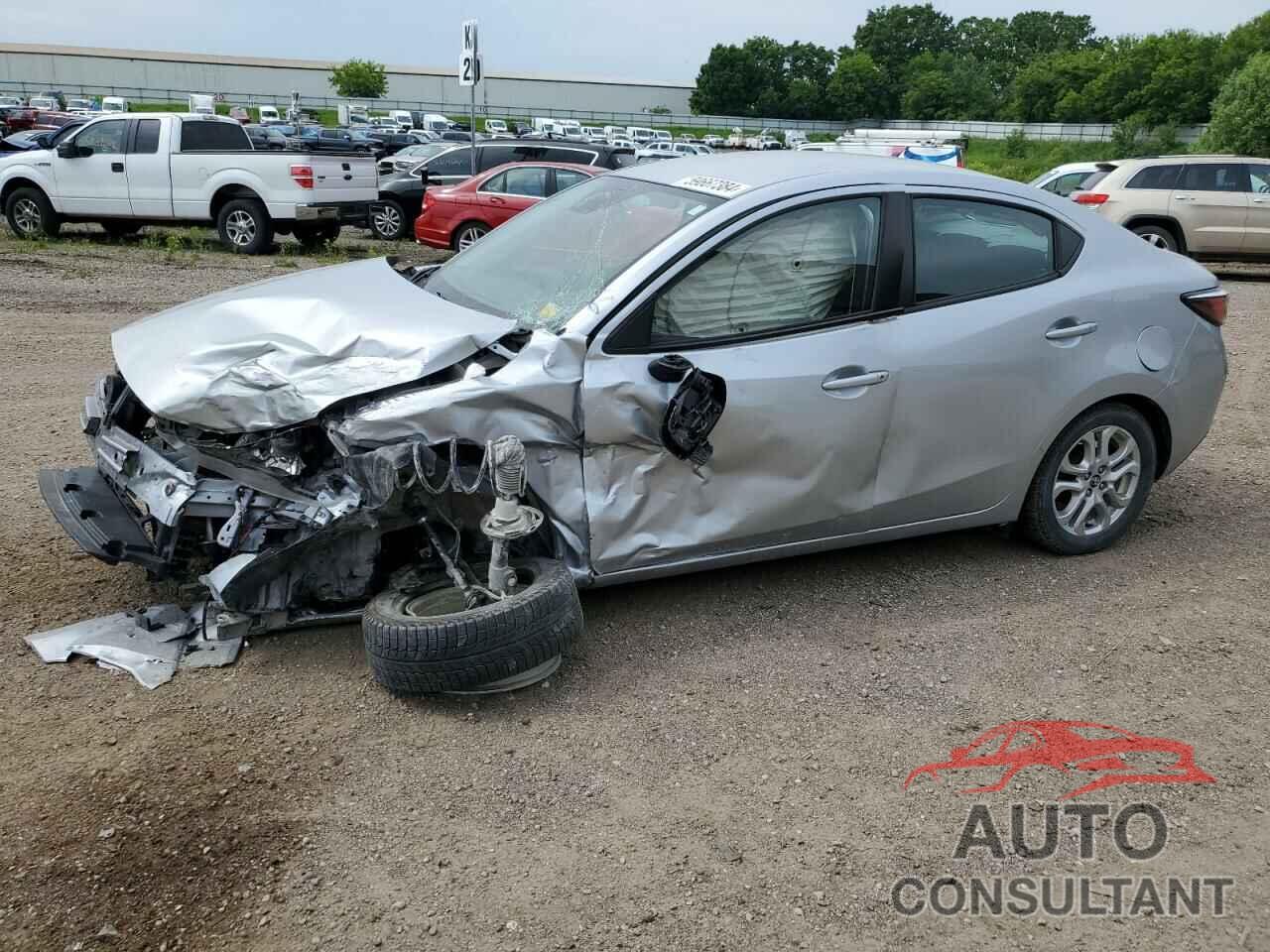 TOYOTA YARIS 2018 - 3MYDLBYV2JY329179