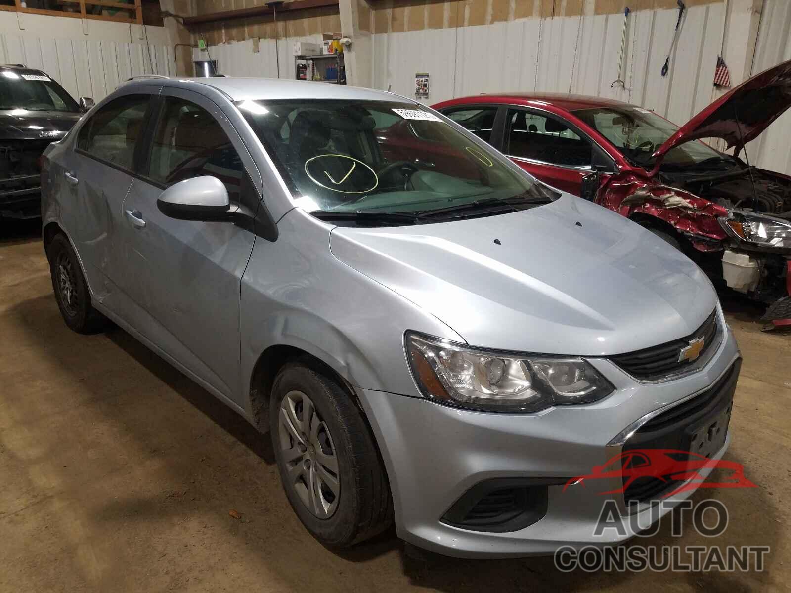 CHEVROLET SONIC 2017 - 1G1JB5SH1H4128405