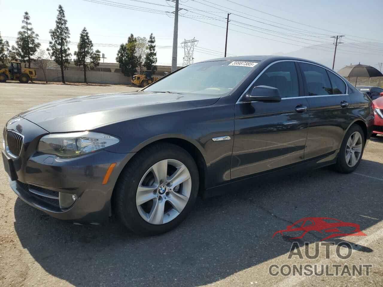 BMW 5 SERIES 2011 - WBAFR1C55BC260941