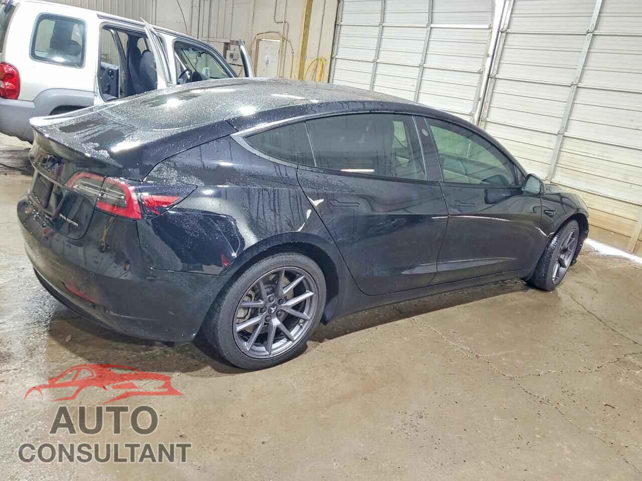 TESLA MODEL 3 2021 - 5YJ3E1EB2MF965559