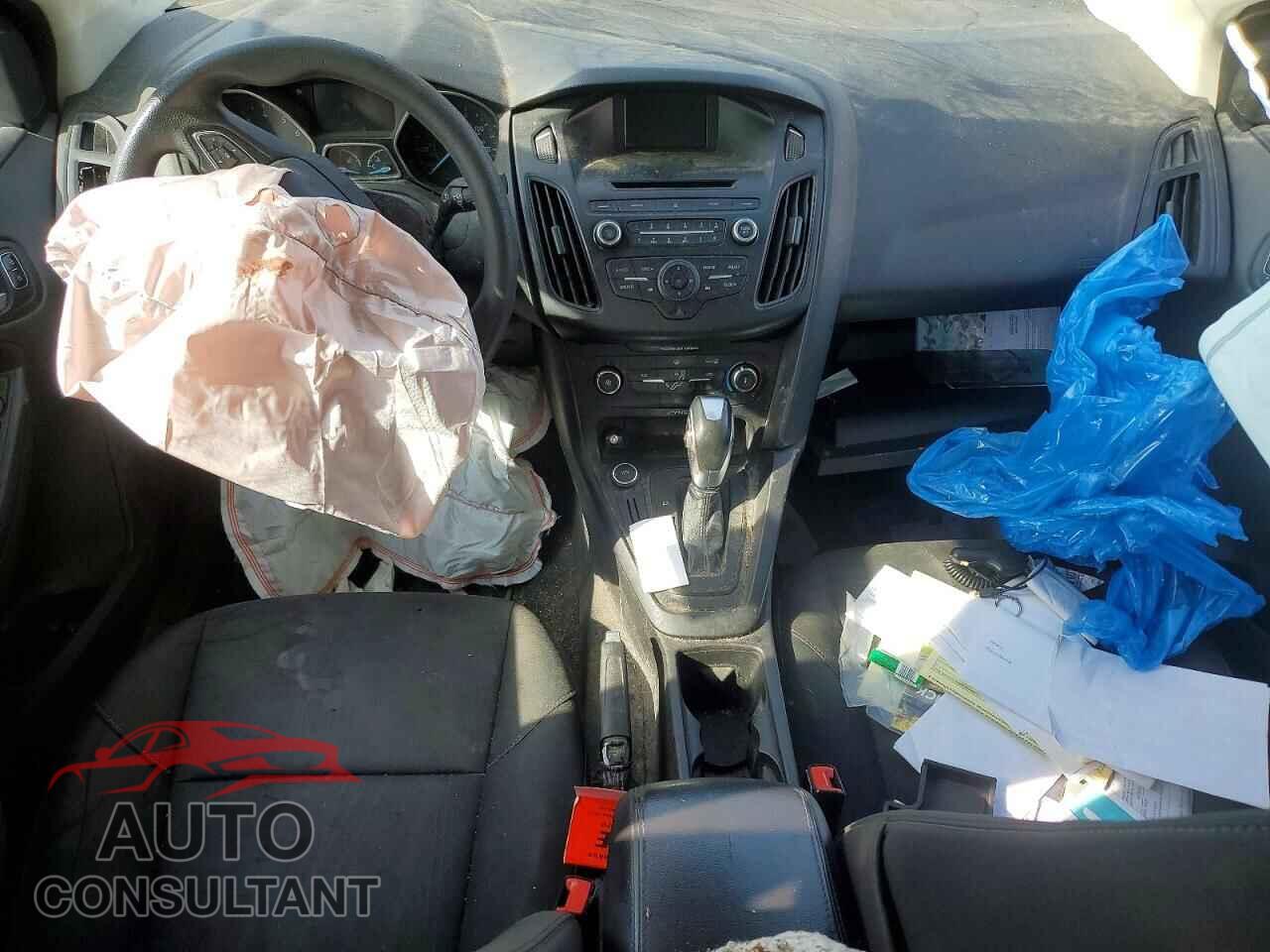 FORD FOCUS 2015 - 1FADP3F29FL305534