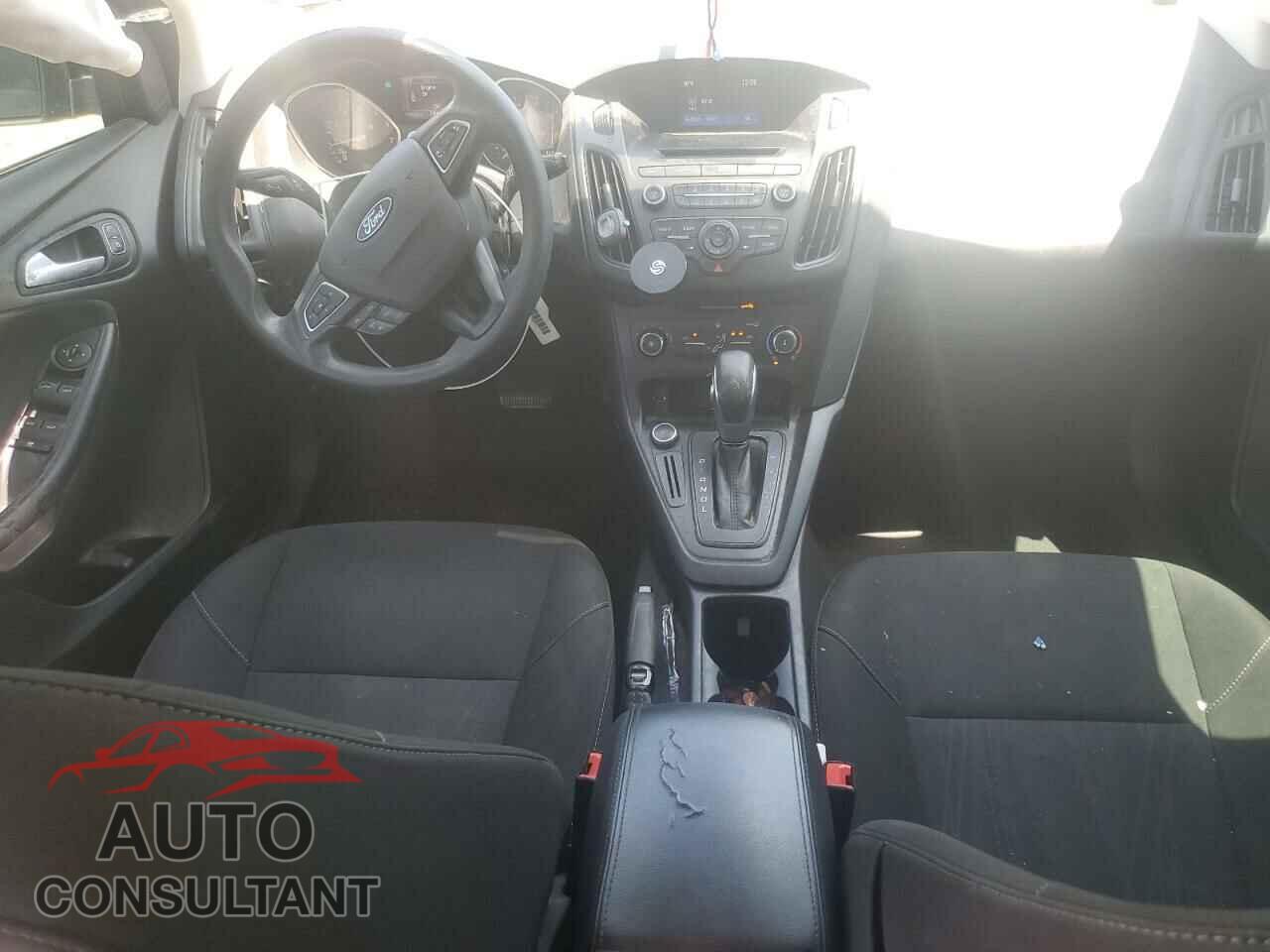 FORD FOCUS 2017 - 1FADP3K27HL246718