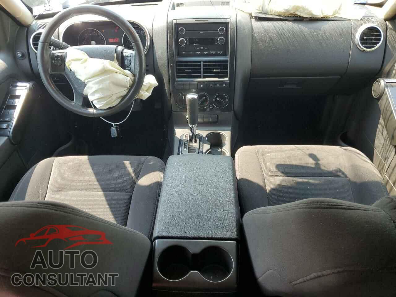 FORD EXPLORER 2010 - 1FMEU7DE3AUA96270