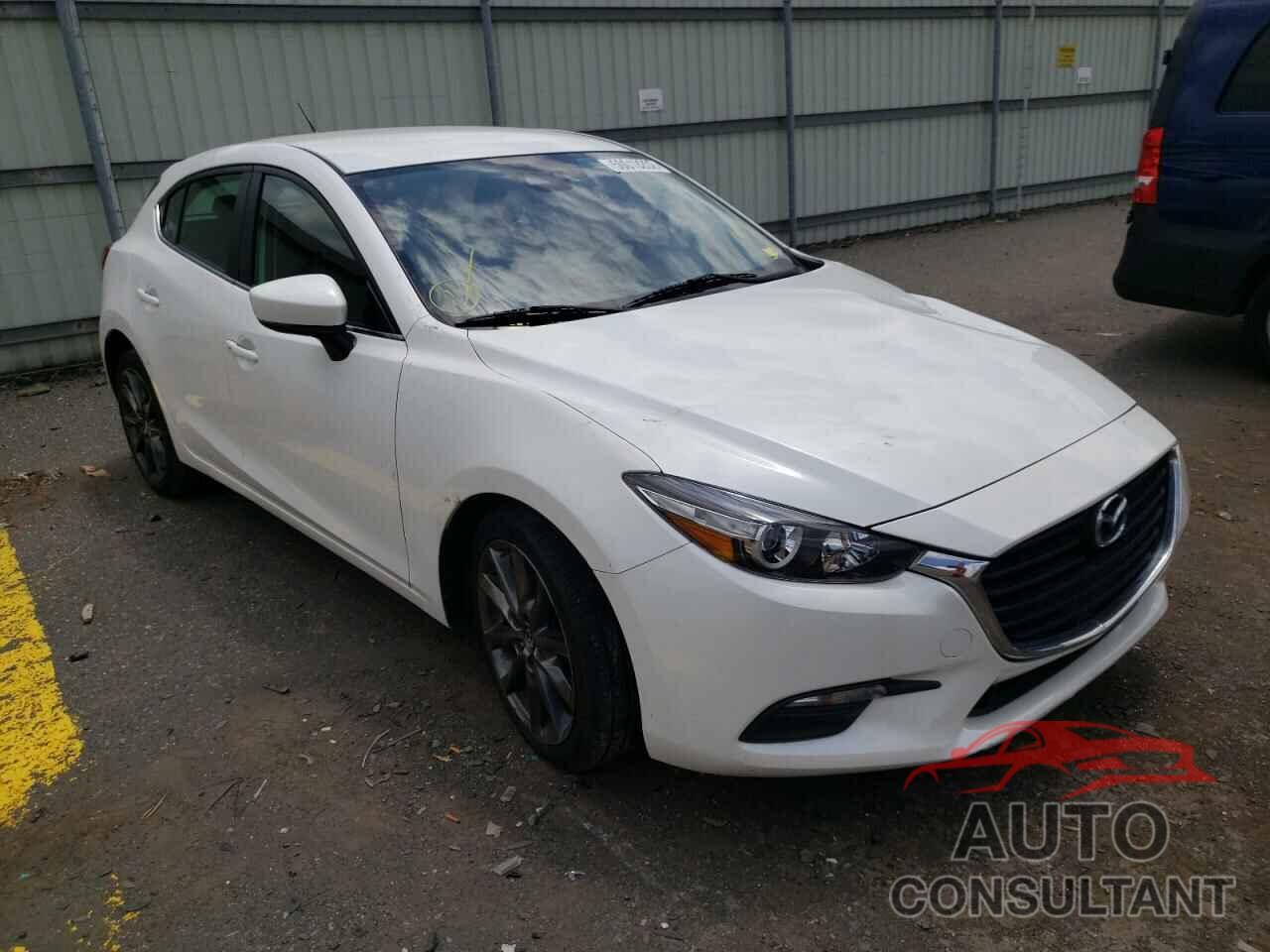 MAZDA 3 2018 - 3MZBN1L37JM275821