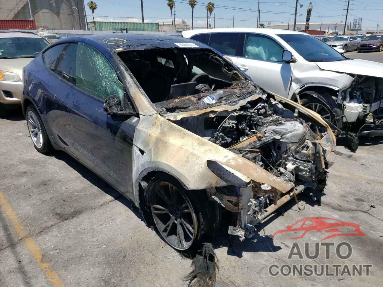 TESLA MODEL Y 2021 - 5YJYGDEE8MF214347