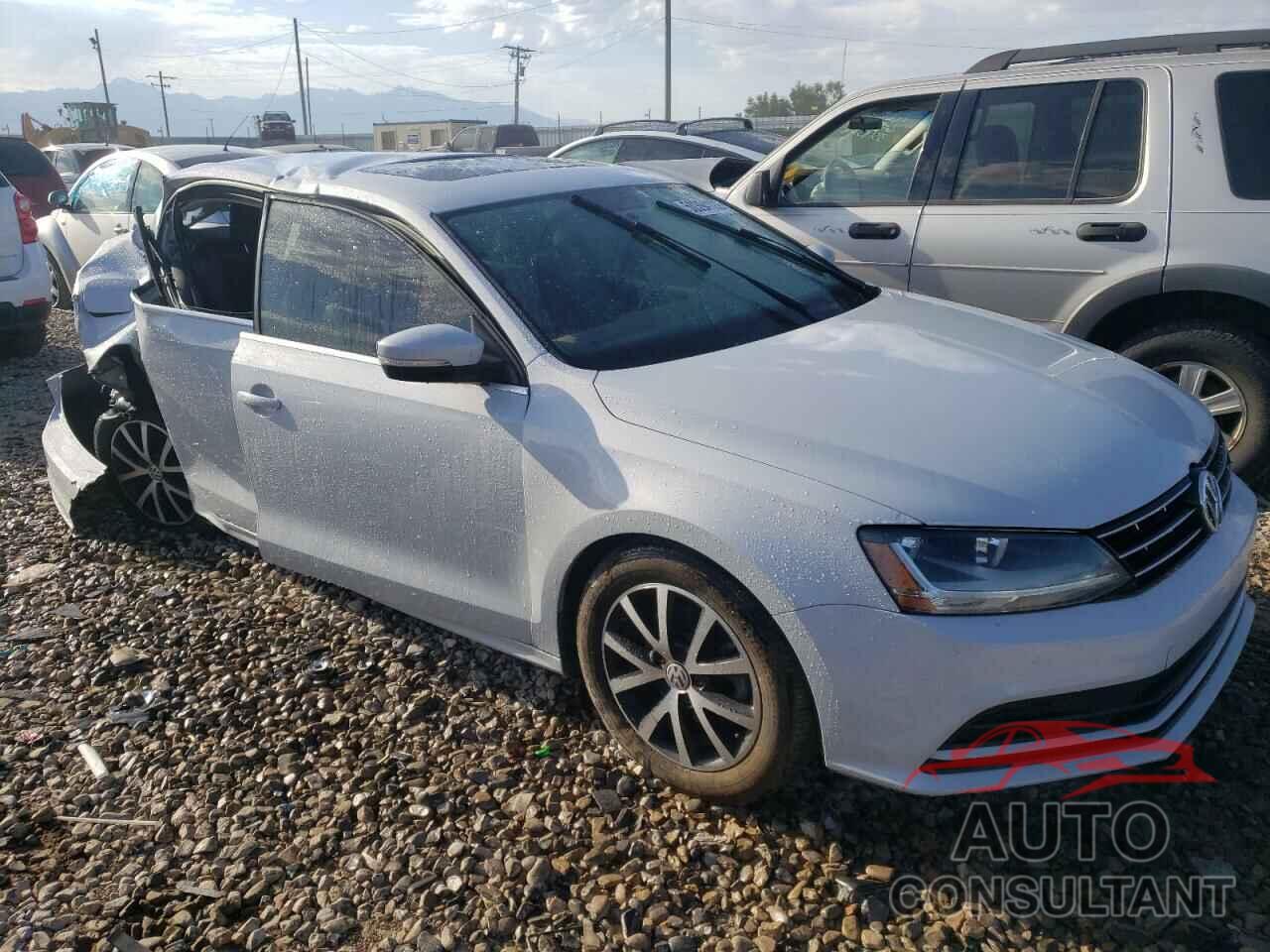 VOLKSWAGEN JETTA 2018 - 3VWDB7AJ3JM208834