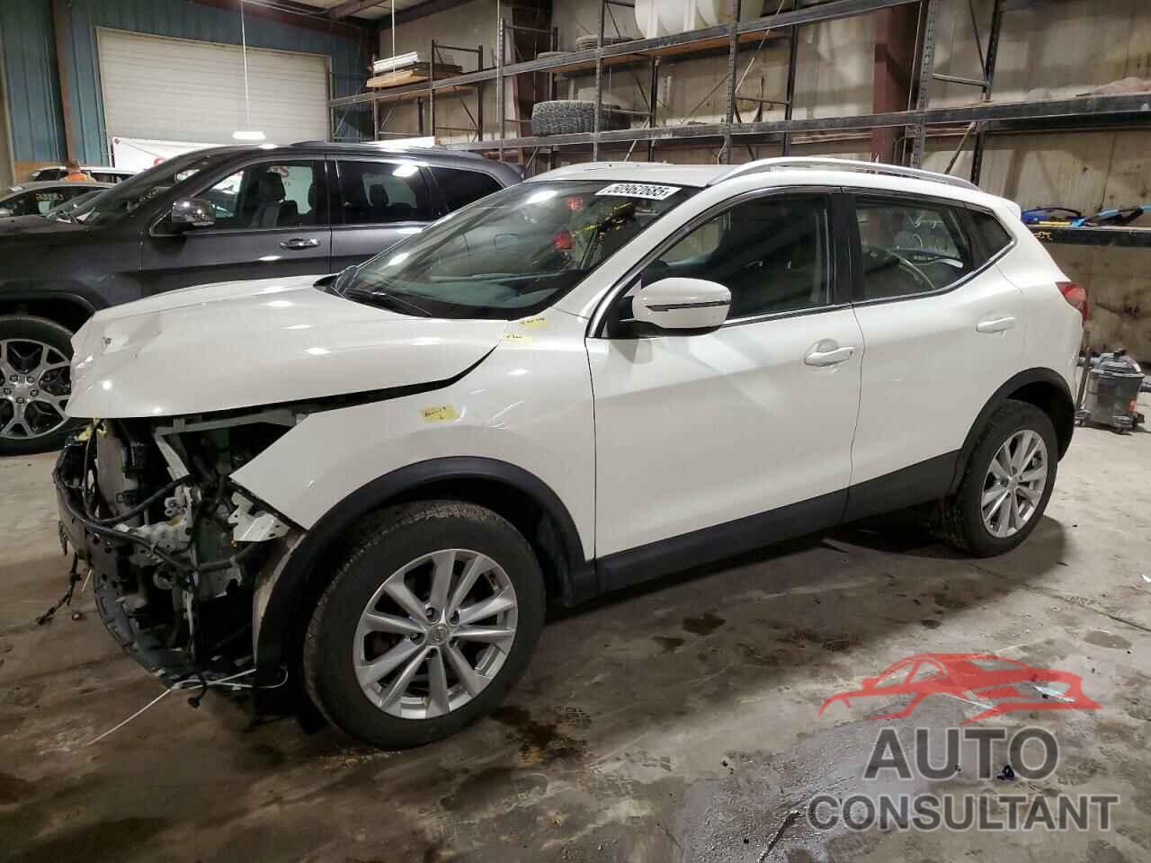 NISSAN ROGUE 2017 - JN1BJ1CR4HW124855