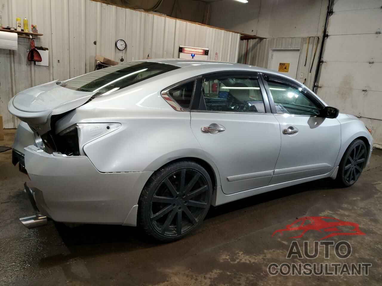 NISSAN ALTIMA 2017 - 1N4AL3AP8HN332801