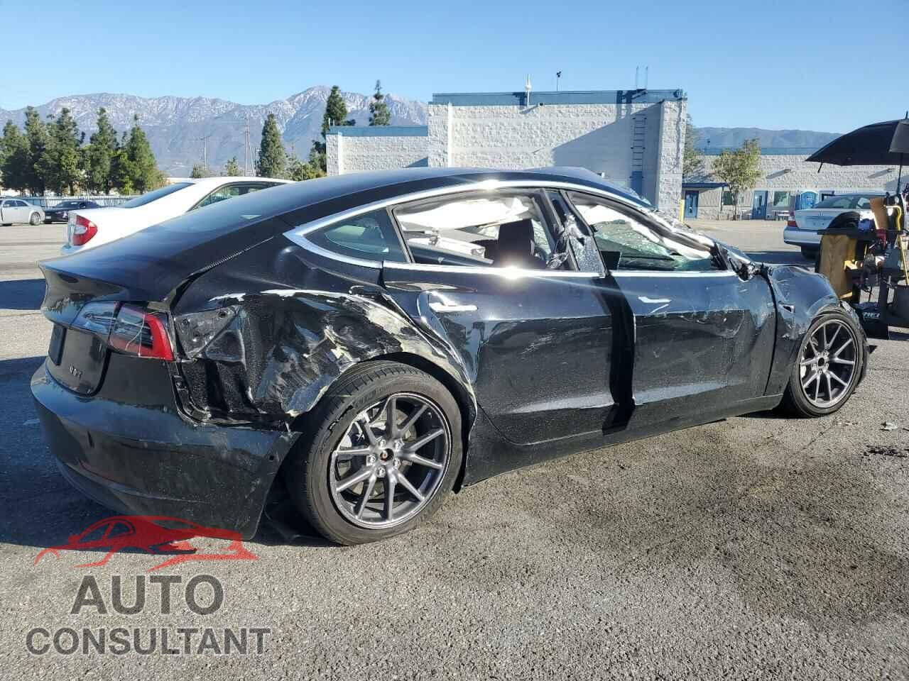 TESLA MODEL 3 2018 - 5YJ3E1EA2JF172233