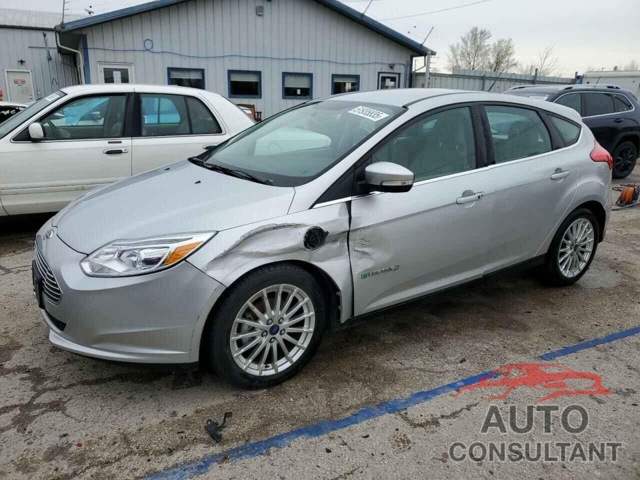 FORD FOCUS 2015 - 1FADP3R44FL234059