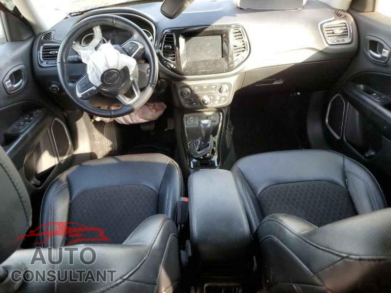JEEP COMPASS 2020 - 3C4NJCBB1LT141167