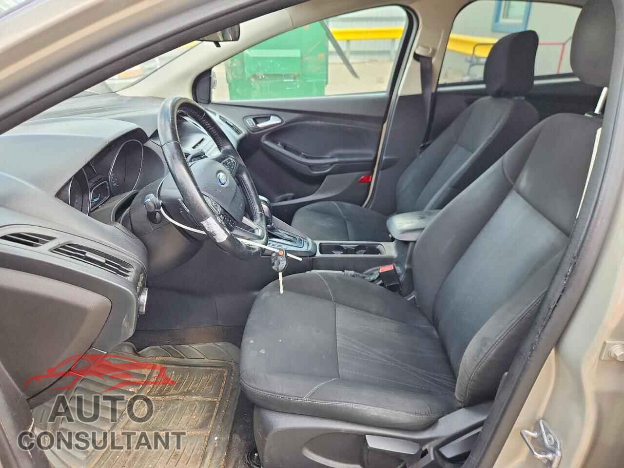FORD FOCUS 2015 - 1FADP3F25FL323626
