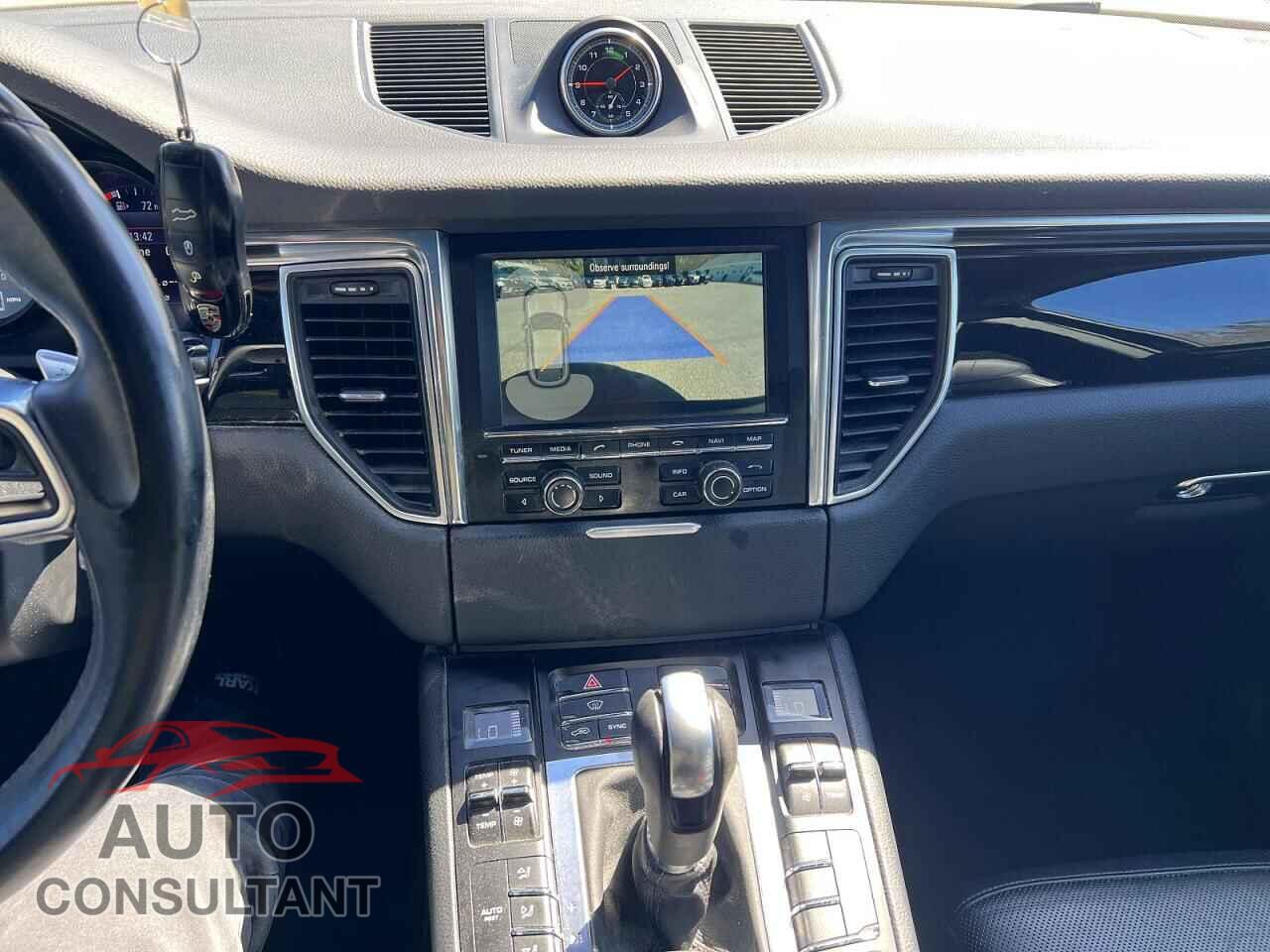 PORSCHE MACAN 2015 - WP1AB2A55FLB71739