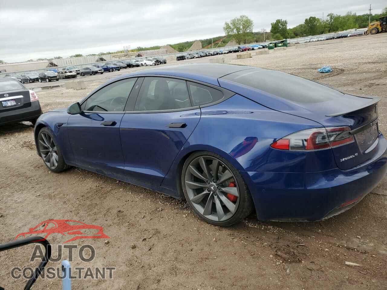 TESLA MODEL S 2017 - 5YJSA1E2XHF210673