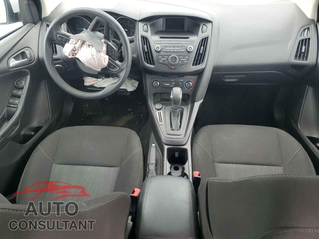FORD FOCUS 2017 - 1FADP3F27HL269300